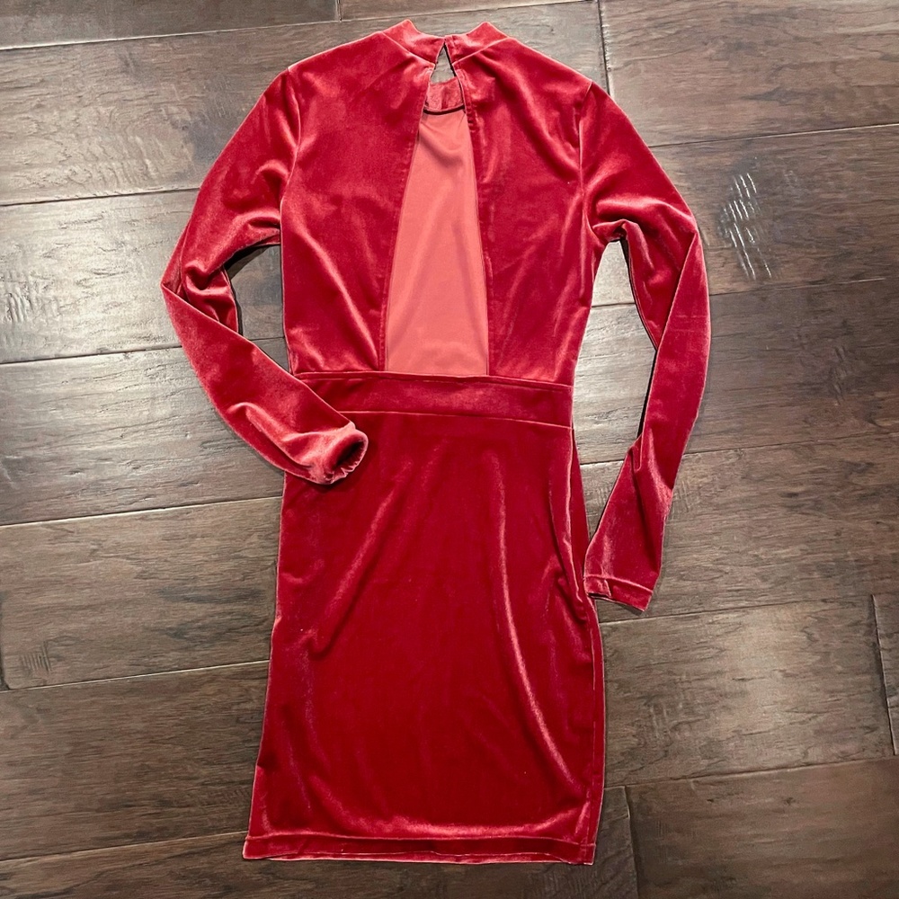 H&M Raspberry Velvet Bodycon Dress | Size 4 - Picture 2 of 5